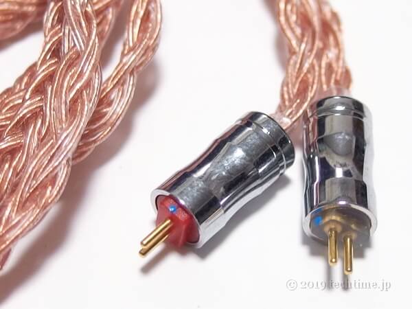 16芯高純度銅ケーブル『NICEHCK C16-3』の2pinコネクターの白背景画像