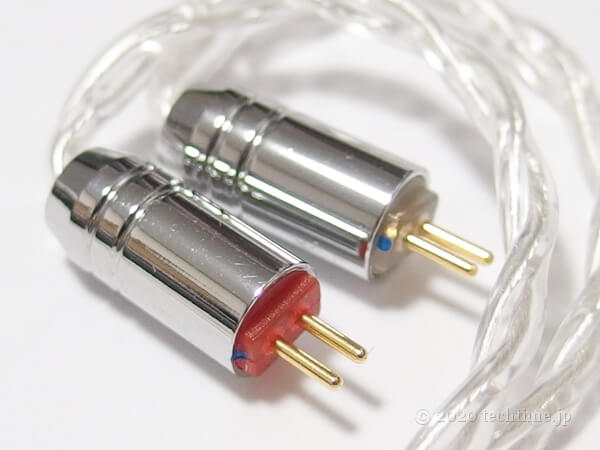 4芯4N銀線ケーブル『NICEHCK LitzPS』の2pinコネクターの白背景画像