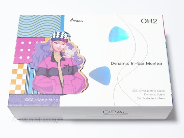 IKKO OH2 Opalの外箱の白背景画像