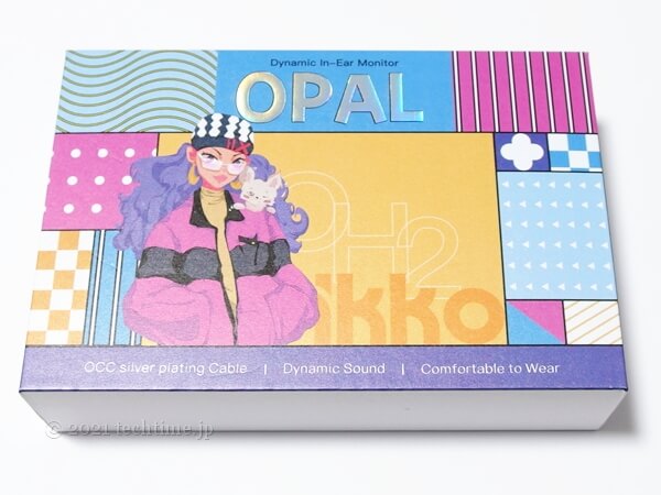 IKKO OH2 Opalの外箱からスリーブを外した状態の白背景画像